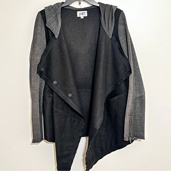 EUC Dark Grey/Black Jolt Multi-Media hooded jacket Size M MAKE AN OFFER! - Picture 1 of 16